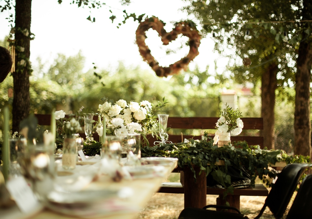 Natural wedding decor