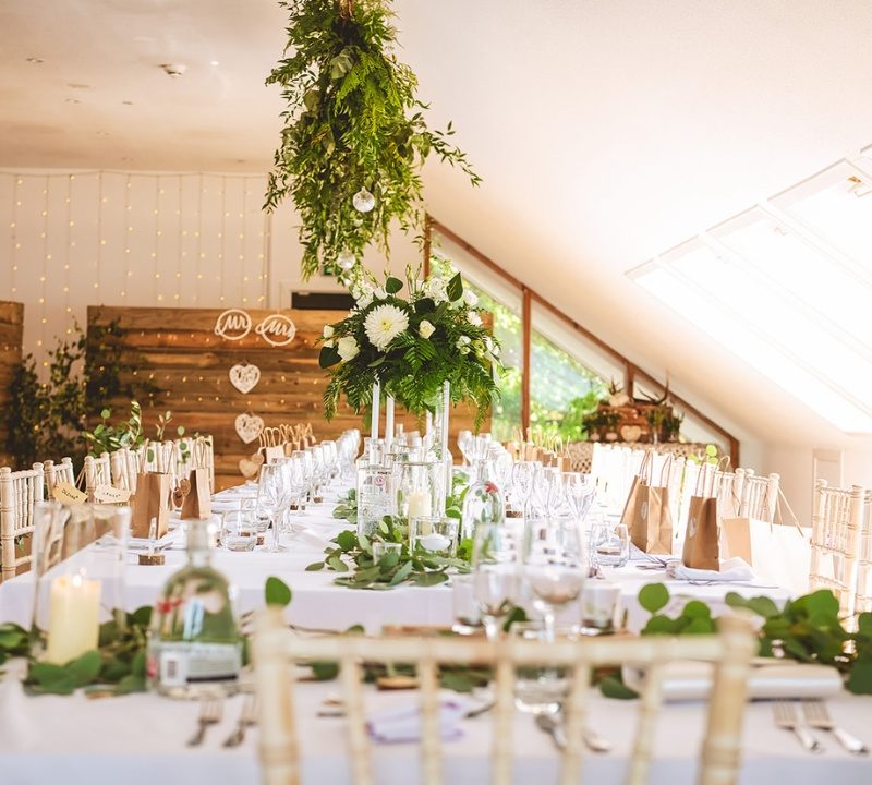 Table with floral wedding decorations